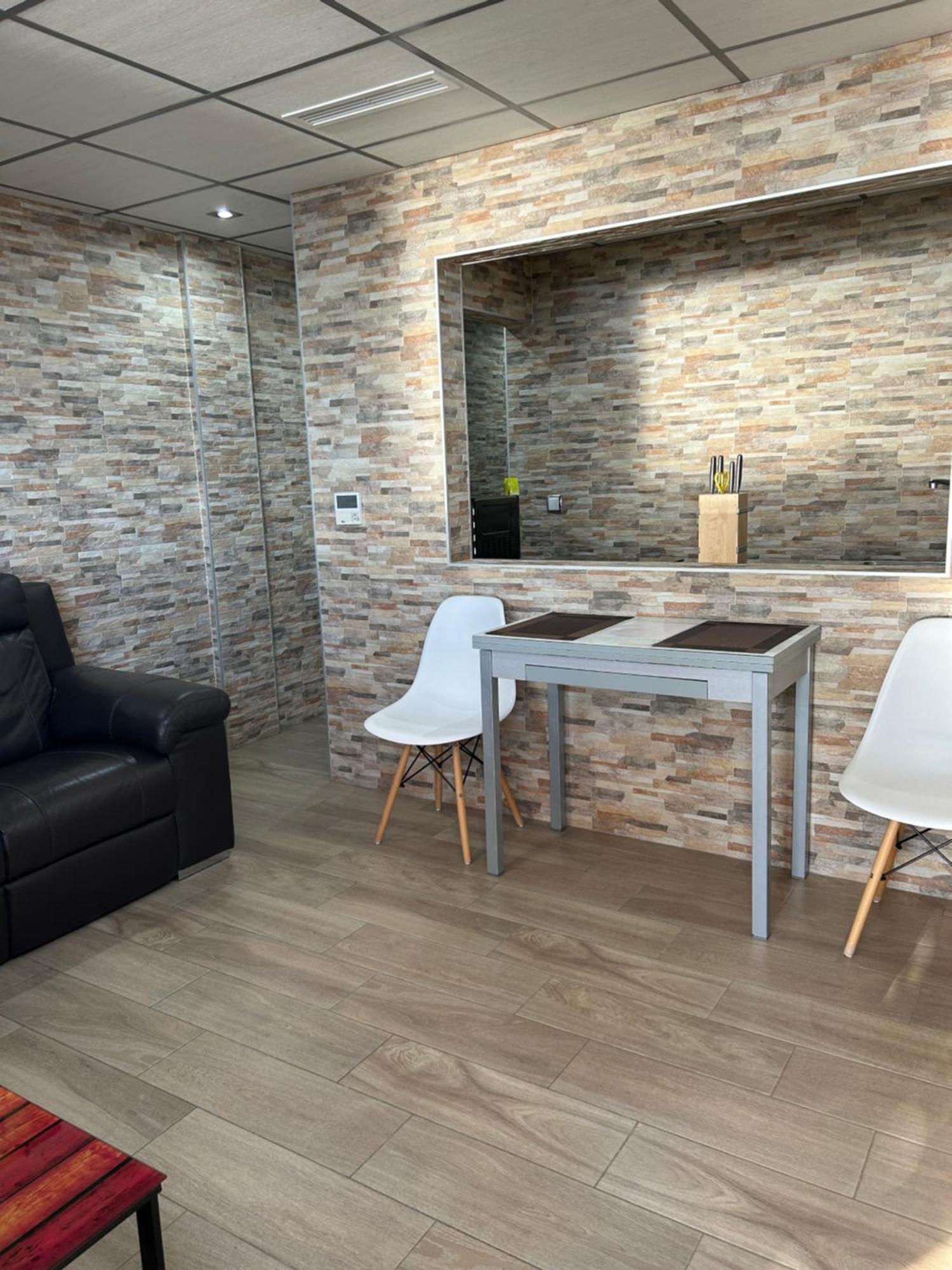 Stunning Location! 15m To Appartement *